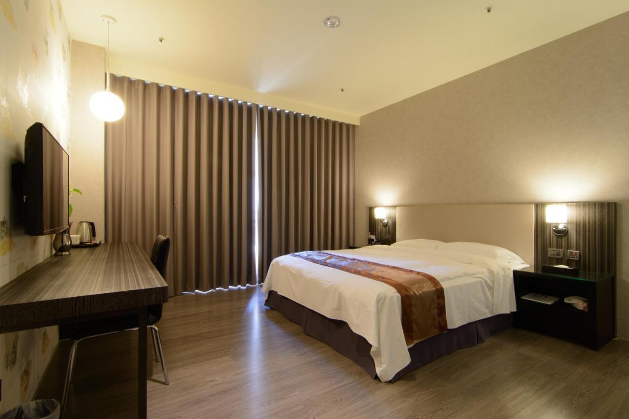 Grand Crystal Hotel Hsinchu stad Exteriör bild